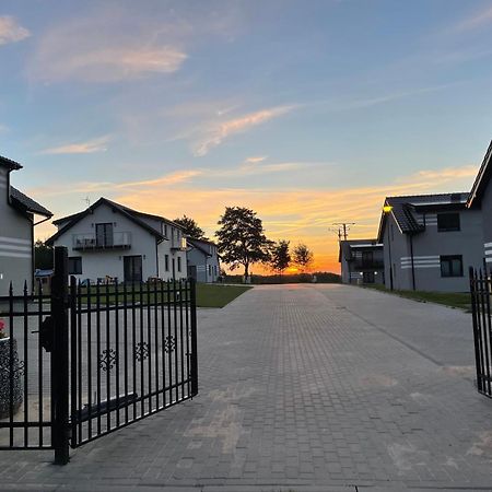 Apartamenty Pod Sosnami Sarbinowo Exterior photo